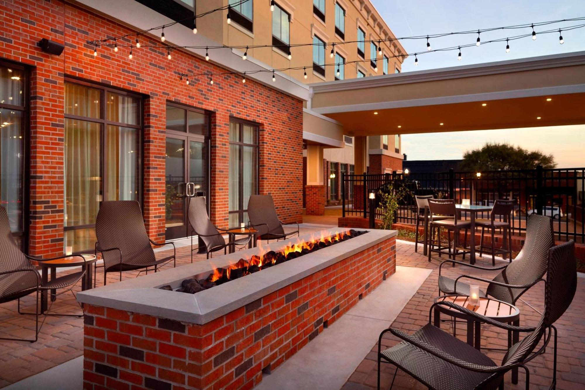 Courtyard By Marriott Lagrange LaGrange Exterior foto
