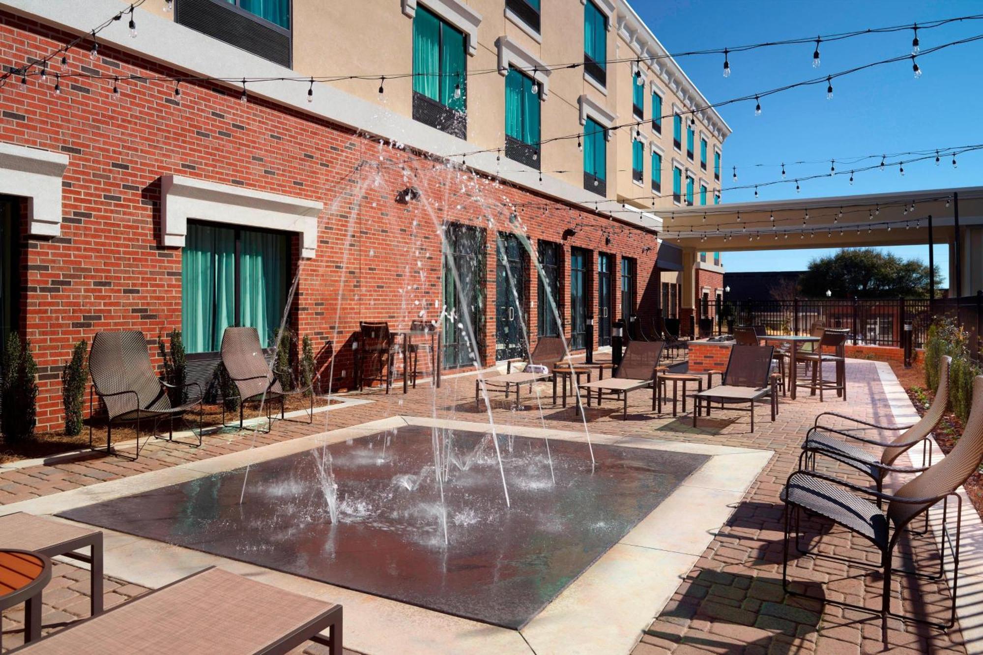 Courtyard By Marriott Lagrange LaGrange Exterior foto